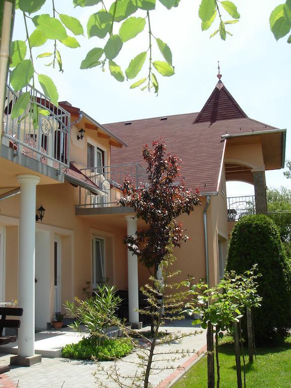 Villa Monika Кестхей Екстер'єр фото