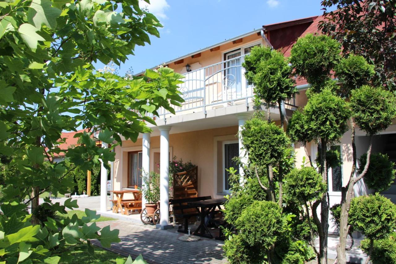 Villa Monika Кестхей Екстер'єр фото